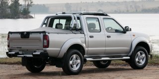 nissan np300 hardbody 2.5 tdi hi-rider d/cab