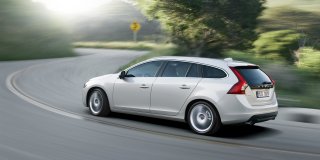 volvo v60 d5 essential geartronic