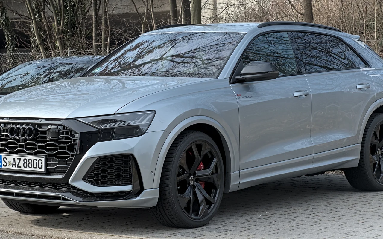 Audi Rsq8