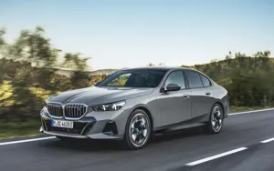 BMW 5 Series image 1