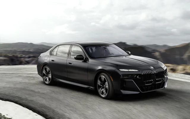 750e xDrive Plug-In Hybrid