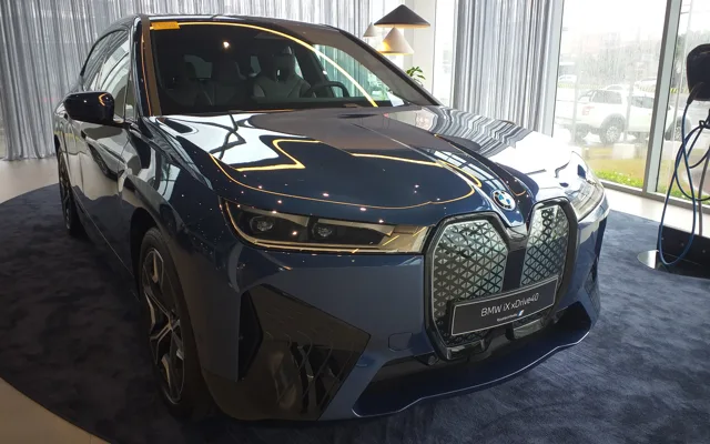BMW IX