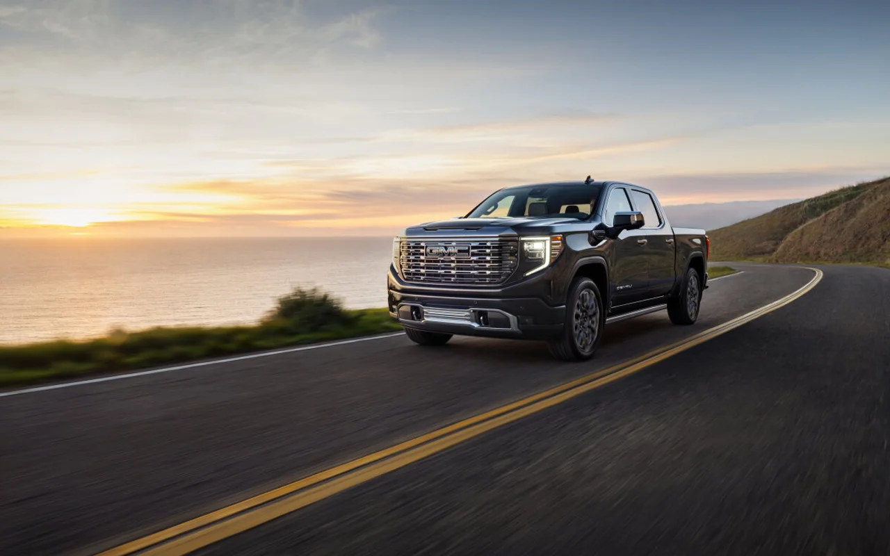 GMC Sierra 1500 2WD Double Cab 147" Elevation
