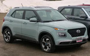 Hyundai Venue SEL FWD
