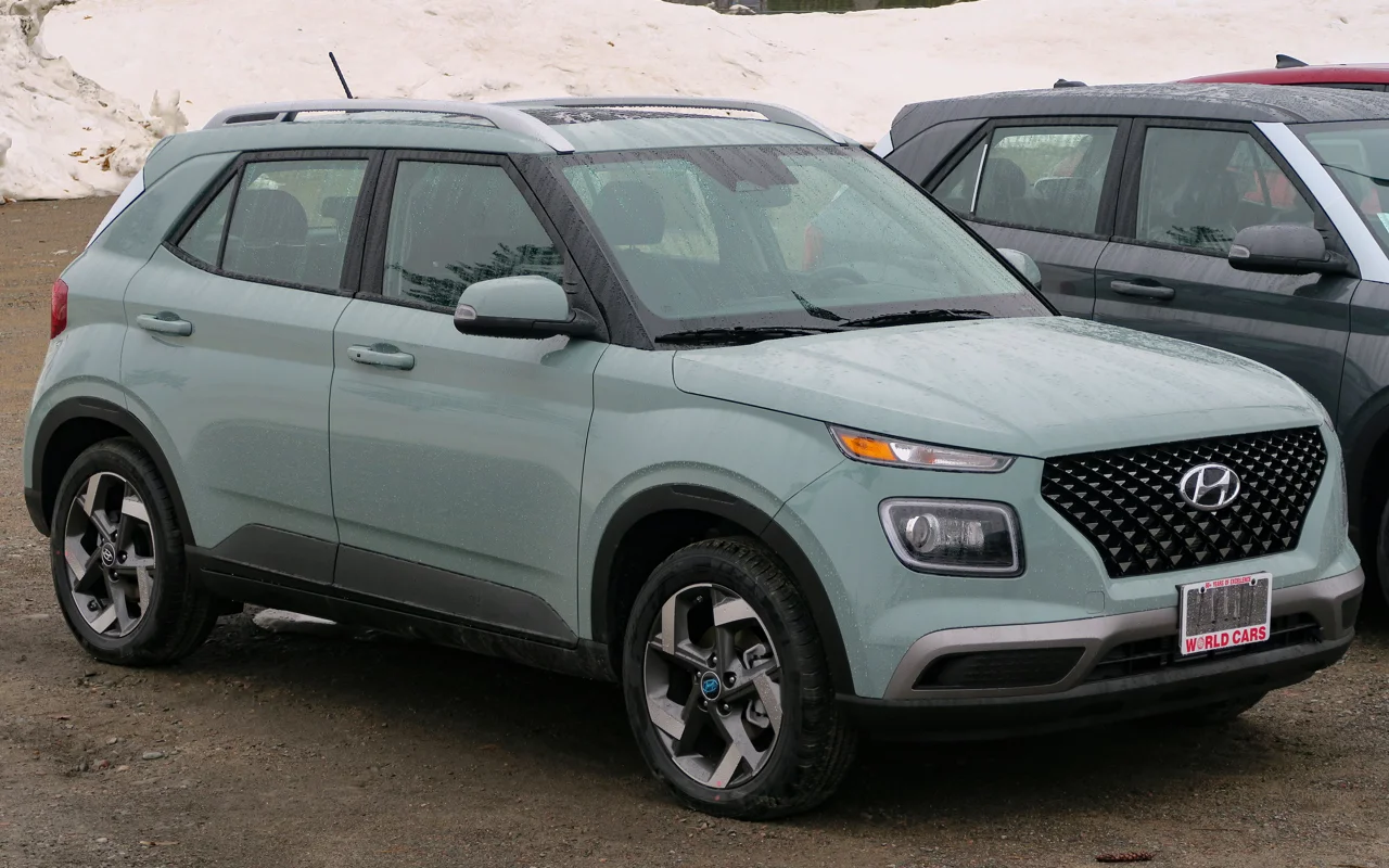 Hyundai Venue SEL FWD w/Two-Tone Roof