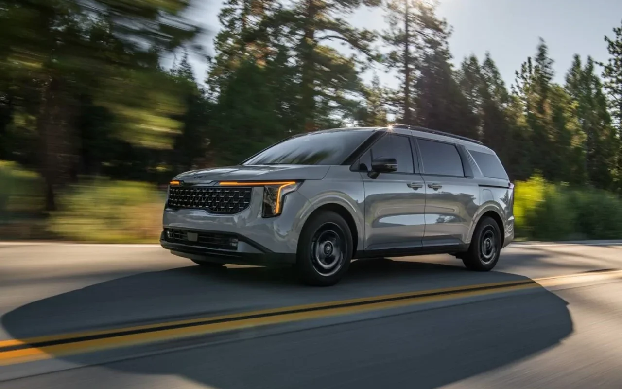 KIA Carnival Hybrid