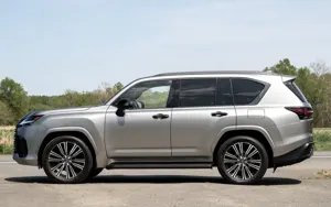 Lexus LX LX 700h Luxury 4WD
