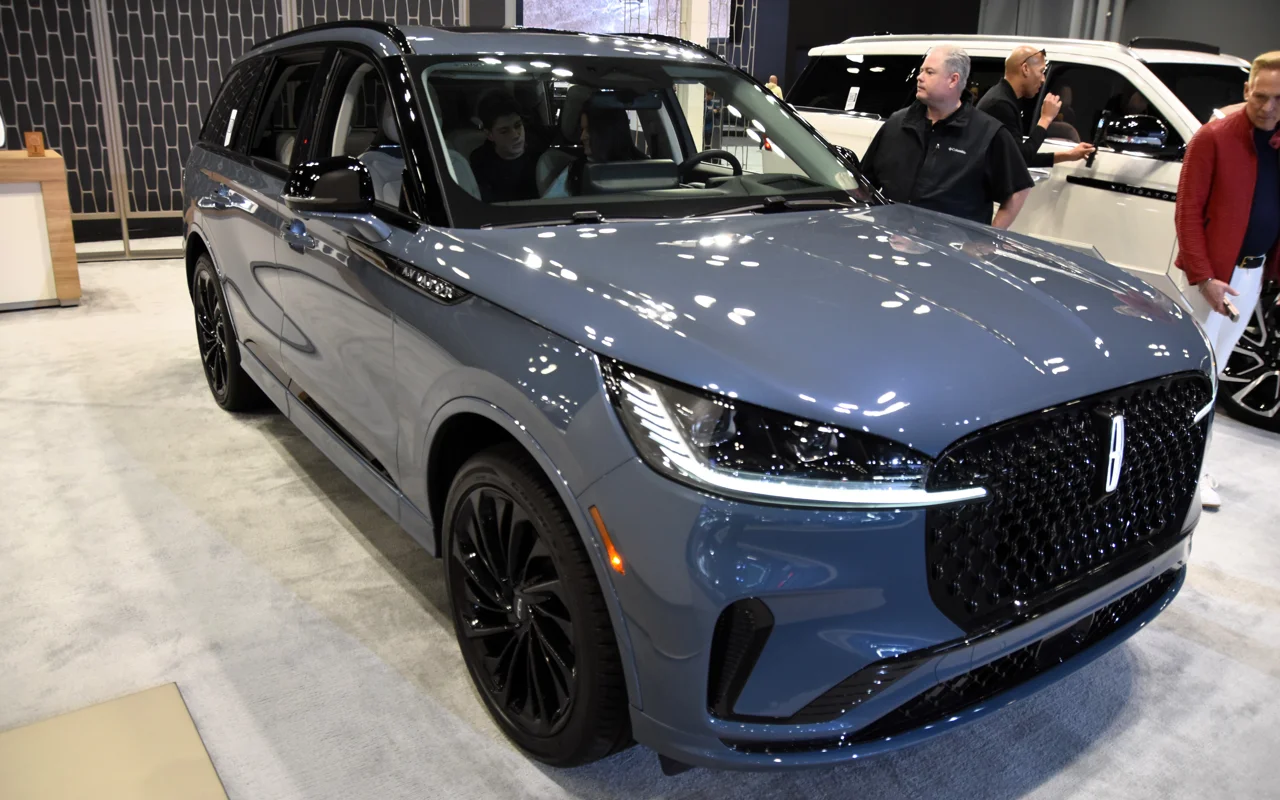 Lincoln Aviator