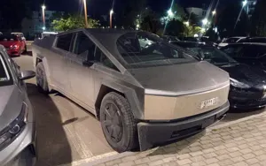 Tesla Cybertruck Premium AWD