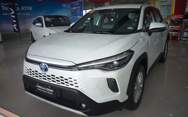 Toyota Corolla Cross Hybrid Hybrid SE 4WD (Natl)