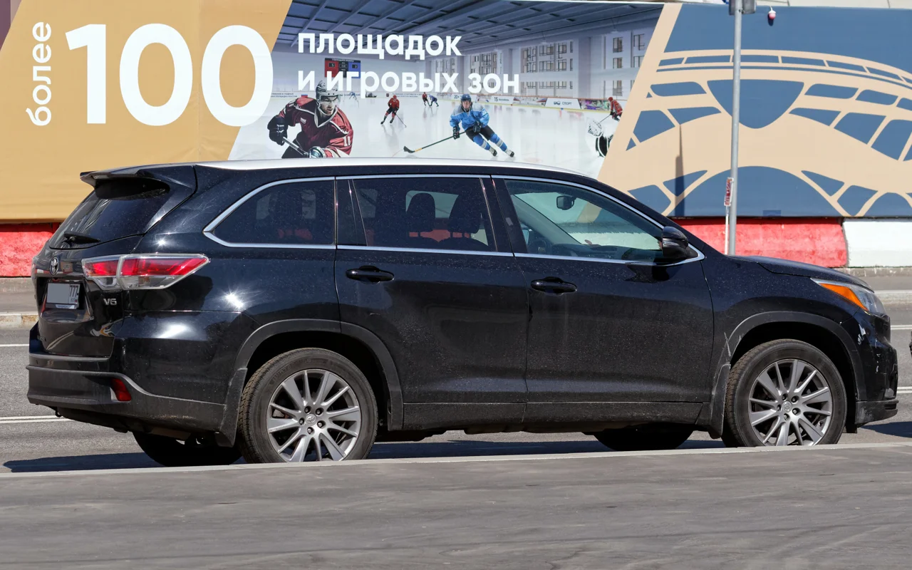 Toyota Highlander XLE AWD (Natl)