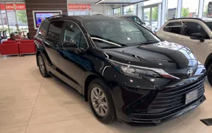Toyota Sienna Platinum AWD 7-Passenger (Natl)