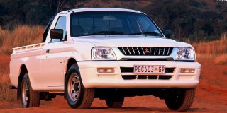 mitsubishi 2000 lwb