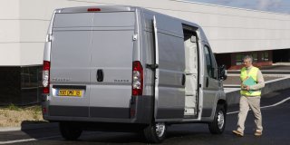 Peugeot Boxer EU5 car specs
